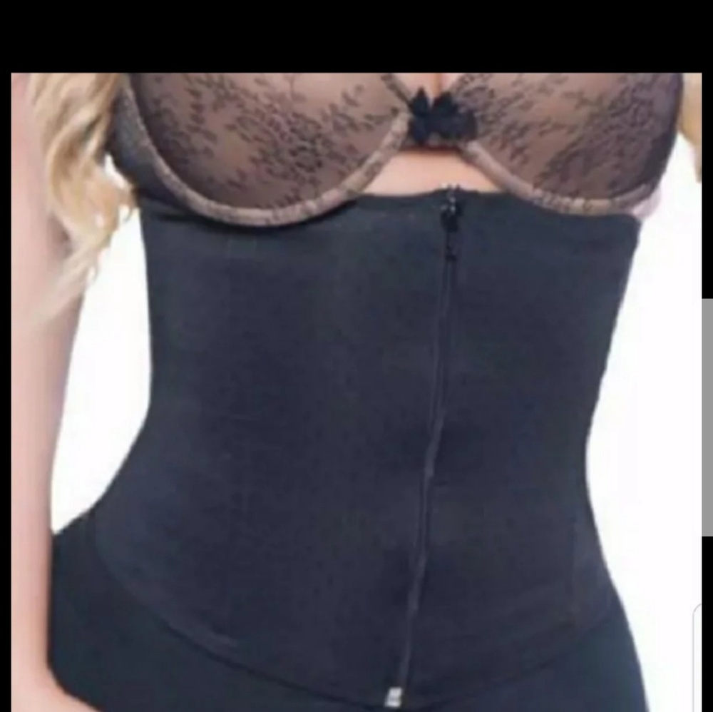 Shapewear - Picture 2 of 4